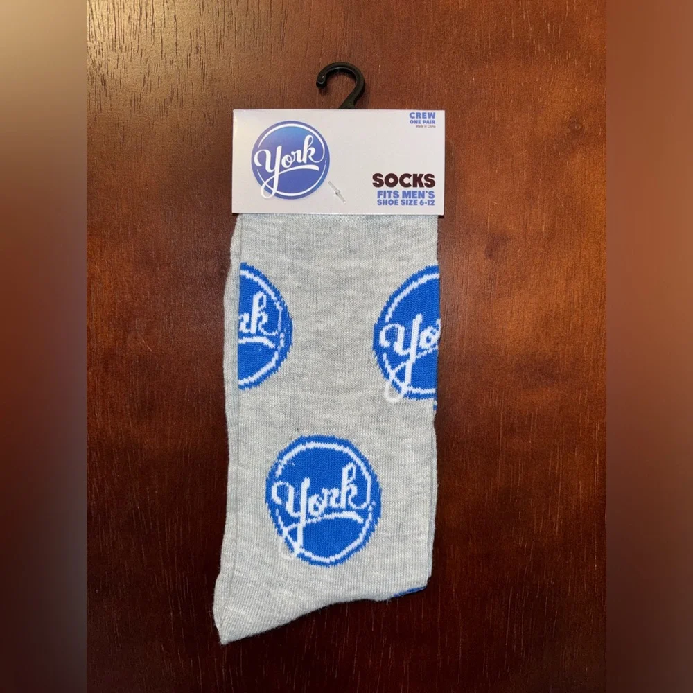 HERSHEY YORK PEPPERMINT PATTY NOVELTY CREW SOCKS NWT MEN’S SHOE SIZE 6-12